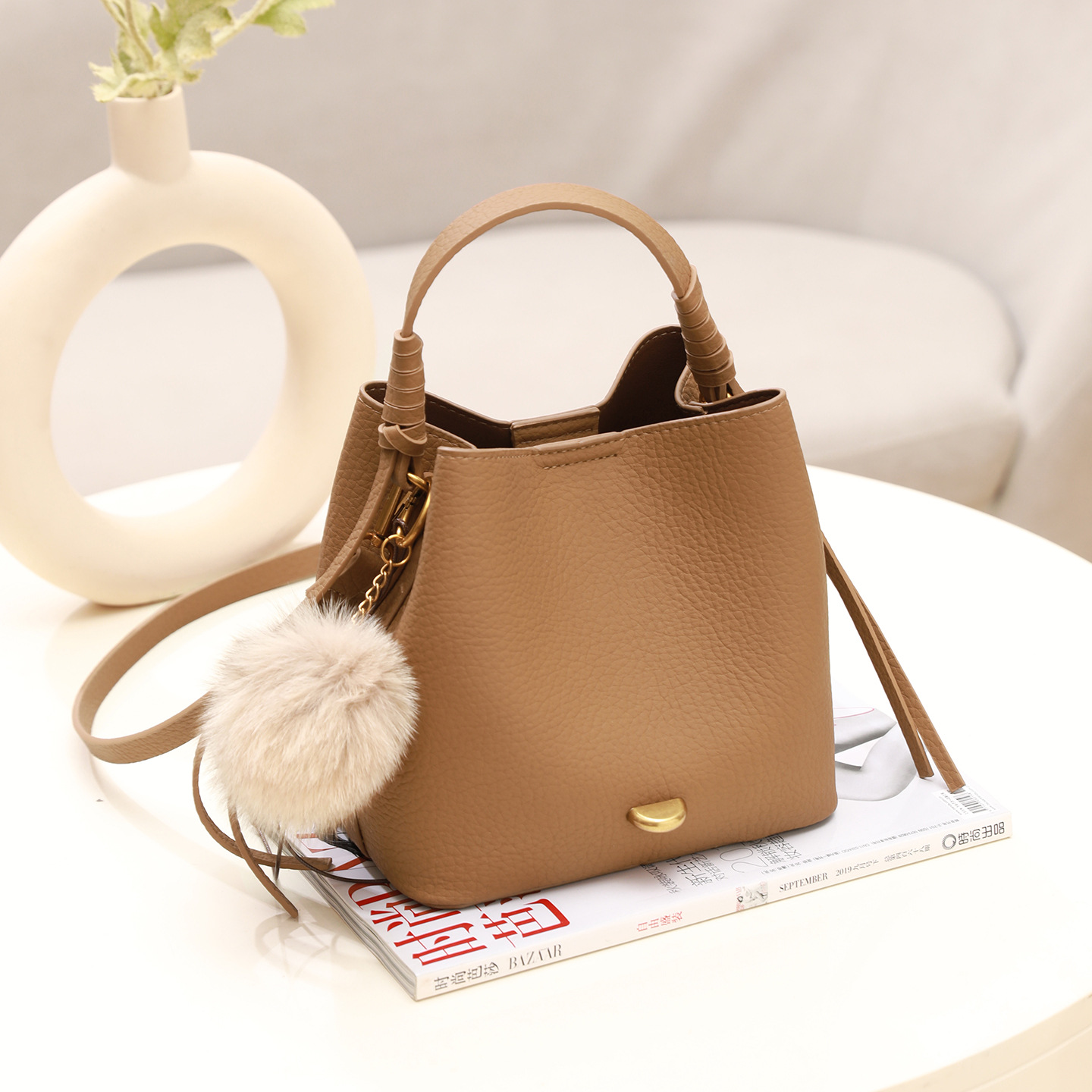 Shoulder Bag Women's Bucket Bag Japanese and Korean Fashion Handbag Crossbody Bag Genuine Leather Soft Casual Fashion Large Capacity Mother-In-Law Bag