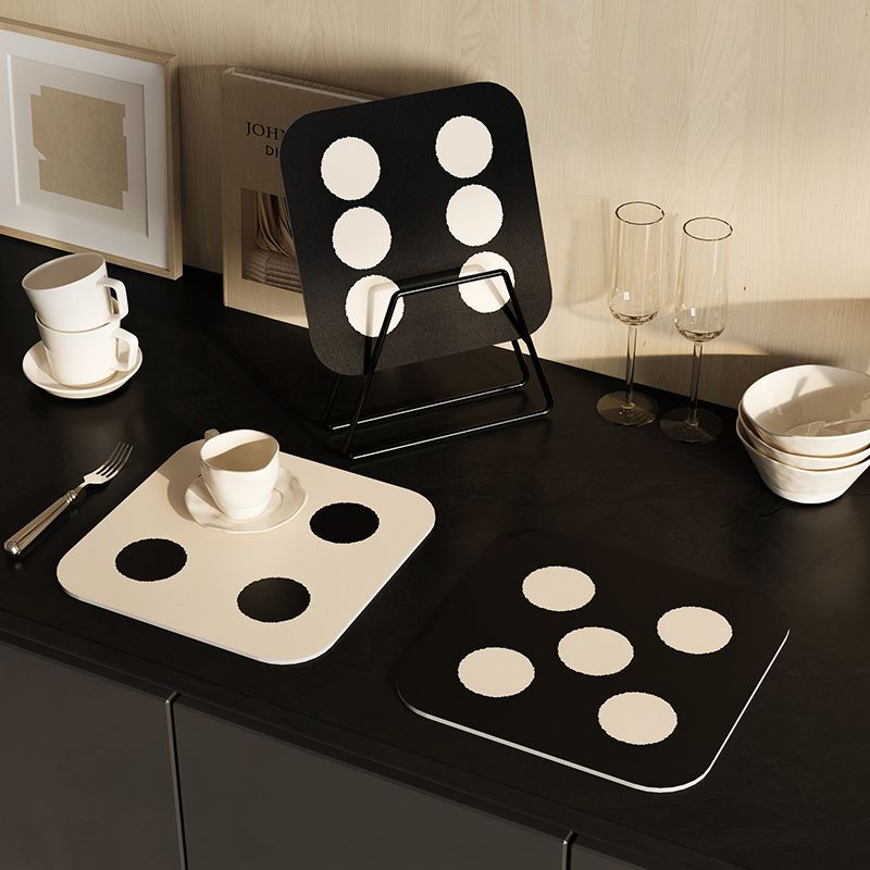 黑白骰子皮革吸水杯垫隔热餐垫轻奢高级感碗盘垫咖啡垫茶杯餐具垫