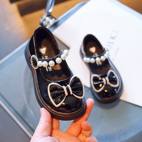 Girls Princess Shoes 2024 Spring and Autumn New Korean Version Children's Pearl Bow Single Shoes Performance Black Small Leather Shoes Trendy