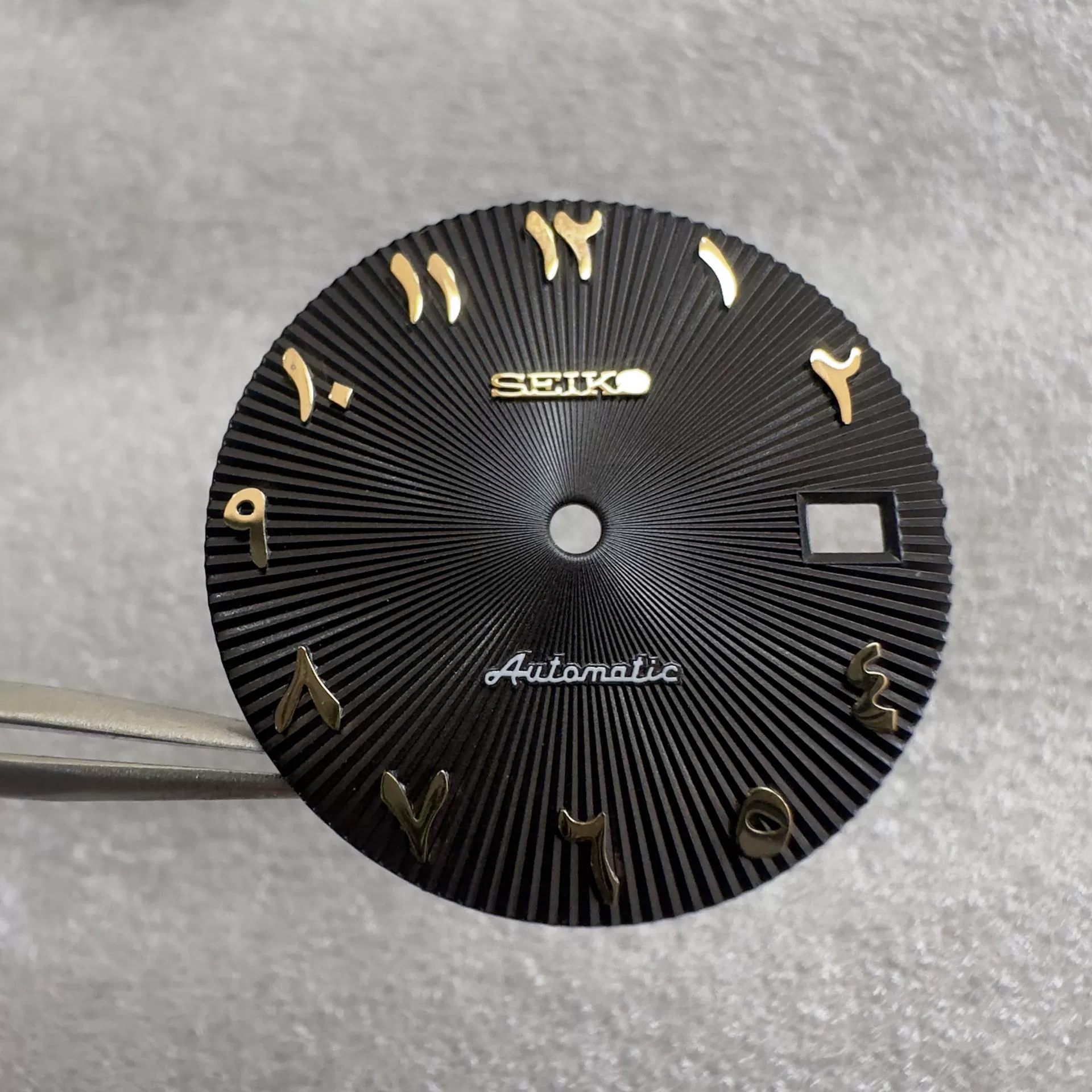 S-логотип арабские цифры солнечный узор завод производитель часы аксессуары циферблат универсальный 28,5 мм