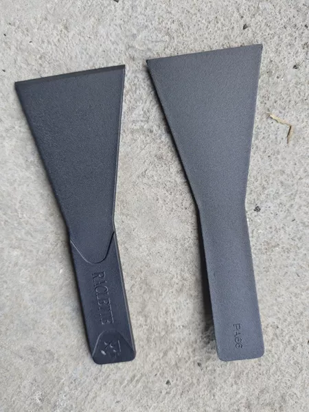 Nylon shovel 1