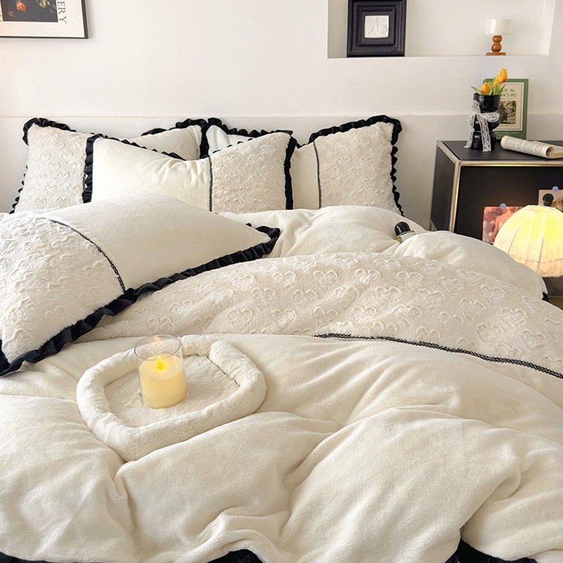 Nuevo estilo tridimensional de piel de conejo de imitación de amor, conjunto de cuatro piezas de terciopelo de leche, ropa de cama cálida de otoño e invierno de estilo europeo, funda de edredón de sábanas