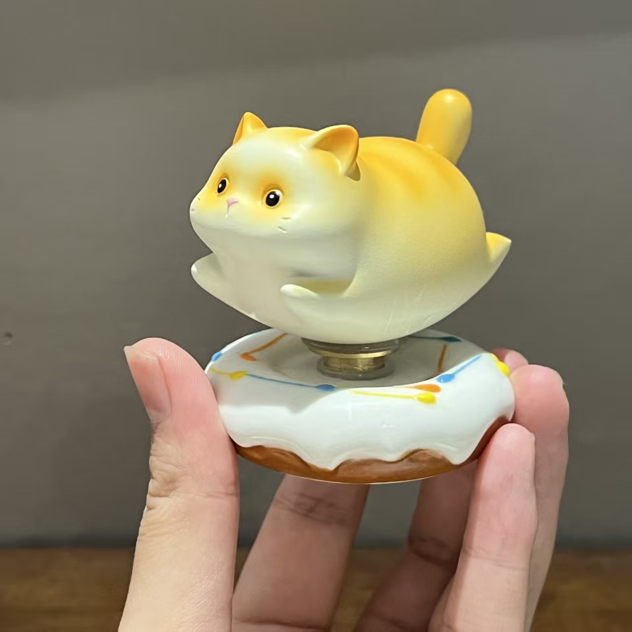 2026 Jingdezhen Ceramic Fortune-Bringing Lucky Cat Rotating Ornament Home Decoration New Year Gift Ideal Gift Item