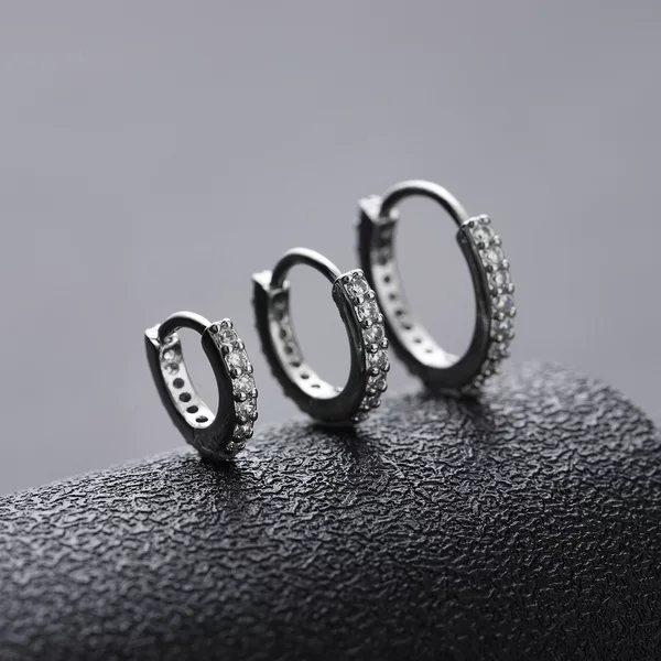 Full Diamond Plain Hoop Earrings for Men, Versatile, Simple, Light Luxury, High-End Earrings for Women, Retro European and American Style Jewelry Accessories Wholesale