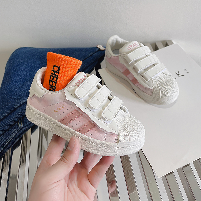 2023 Spring New Children's Shell Head Casual Board Girls Four Seasons Little White per scarpe sportive in velcro per ragazzi_voghion.com