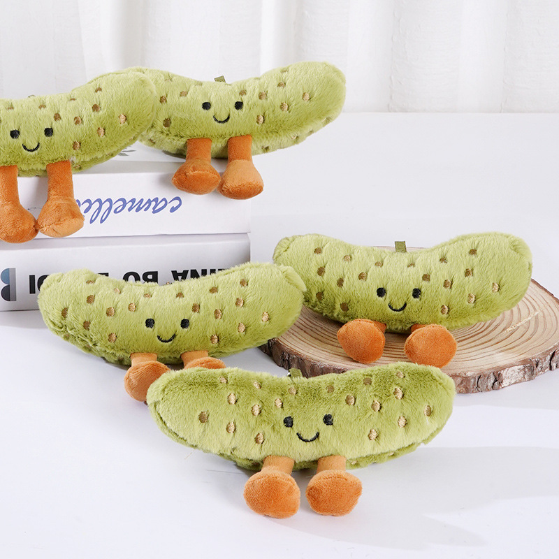 Novo pepino pingente de pelúcia tenda boneca boneca atacado vegetal boneca pequeno presente chaveiro brinquedo de pelúcia