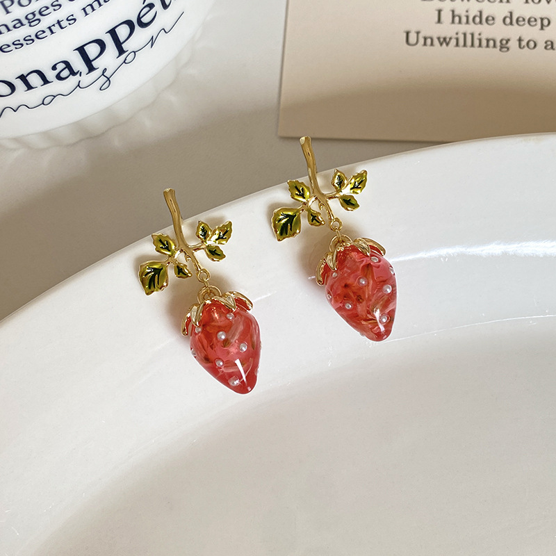 10g Weight Alloy Ear Needle Material Drop Earrings Classification 1 Pair Quantity Daily, Date Occasion Acrylic Material Strawberry Pattern Women's Gender Sweet Style 1 Pair Sweet Strawberry Arylic Drop Earrings 2