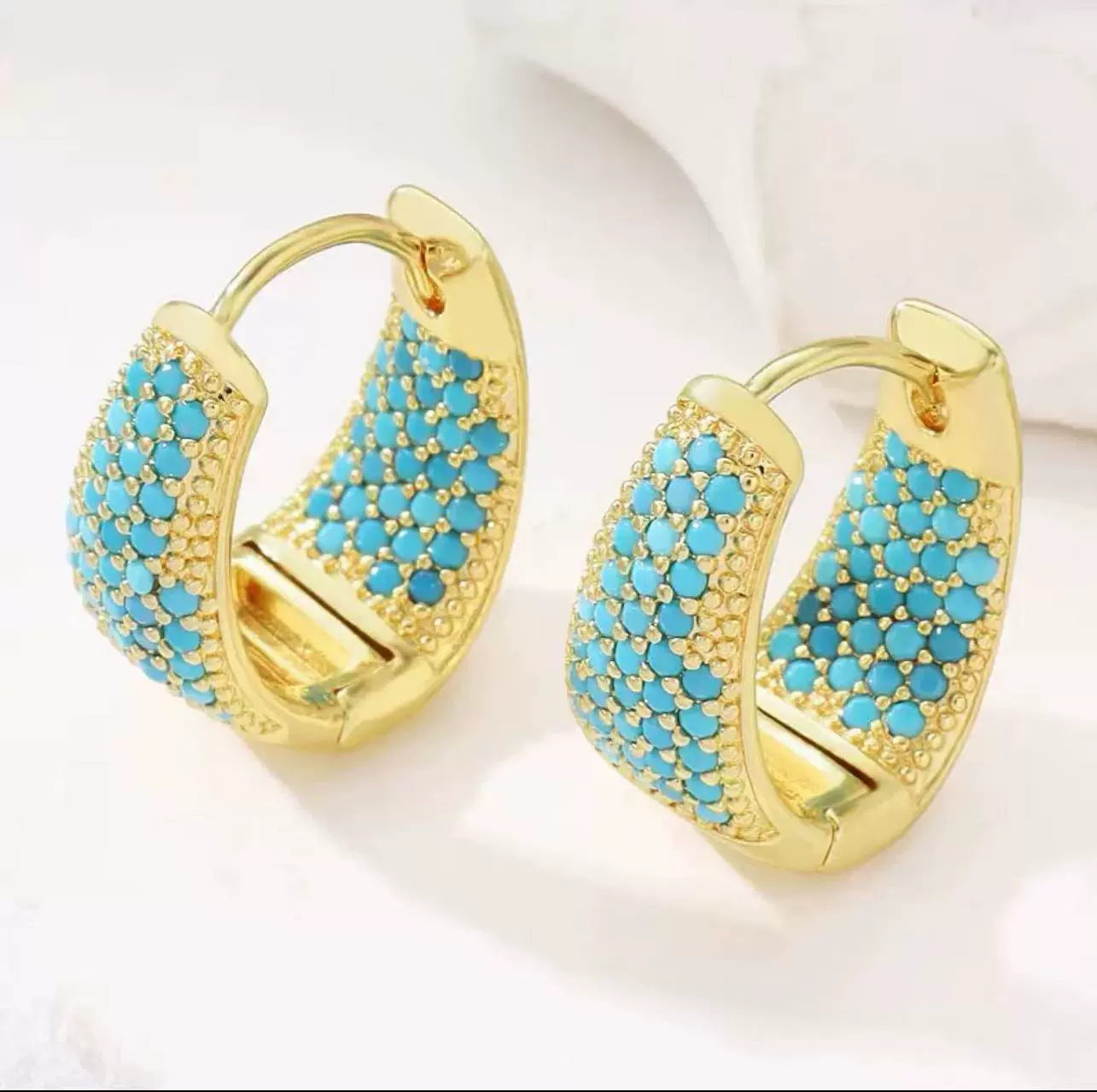 Серьги бирюзовые, медная циркония, изделие золото 750