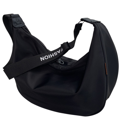 Ladies Leisure Bags  Autumn/Winter New Arrival Large Capacity Wide Shoulder Strap Crossbody Bag Nylon Fabric Large Capacity Shoulder Bag Trendy