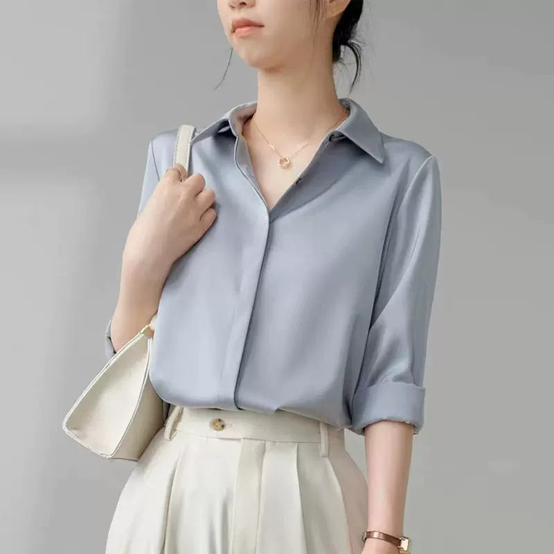 灰蓝色缎面衬衫女2025长袖春百搭暗门襟复古港风垂感通勤轻熟衬衣