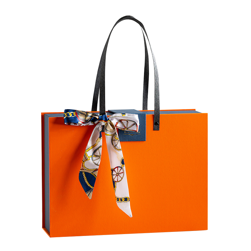 엠마 오렌지 [단품 선물박스] - 스몰 사이즈 18*13*6.5cm - 립스틱, 향수 등이 들어있습니다.