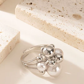 耳钉;耳环;戒指