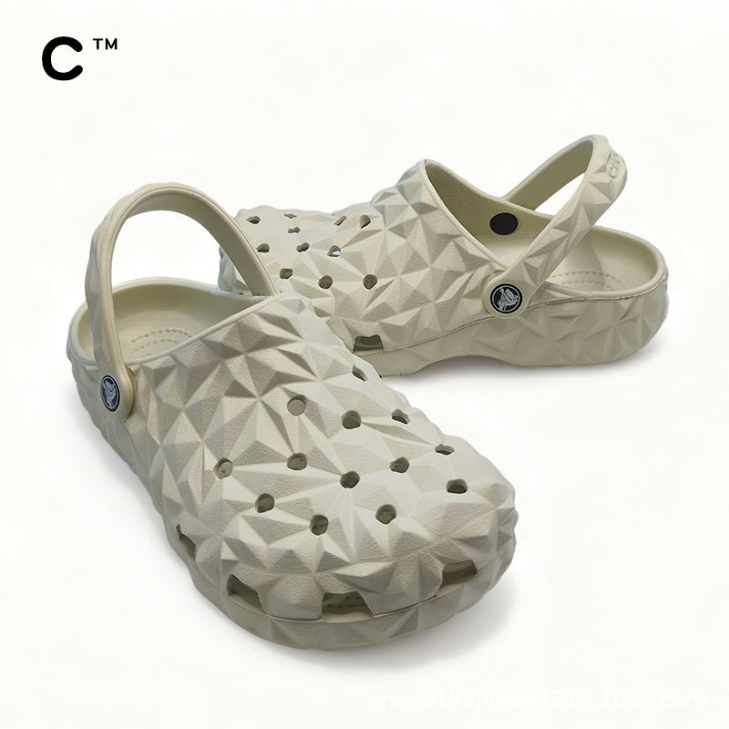 Cross Durian Hole Shoes, Same Style as Liu Yuxin, Classic Outdoor Men's and Women's Summer Flat Non-Slip Beach Sandals