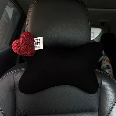 Car Cute Interior Set, Sürətlər qutusu və əl tormozu başlıqları - red-love-ice-silk-headrest-for-the-passenger
