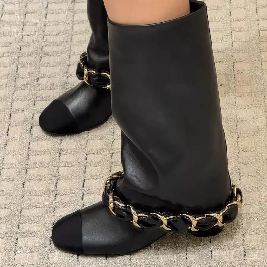 牛皮版～小香风金属链子高筒裤管靴女时尚不过膝辣妹长筒靴骑士靴