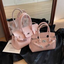 �����¿�С���L�߼���Ůʿ�μ�����e2025�����������С�����P��