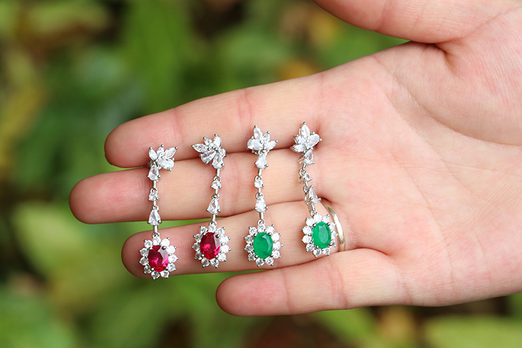 1 Pair Retro Oval Copper Inlay Zircon Drop Earrings display picture 4