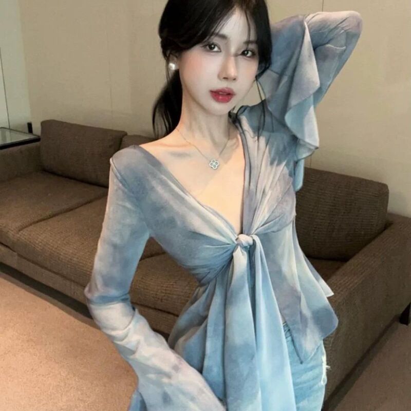 Blue V-Neck Ruffled Long-Sleeve Shirt for Women, Trendy Tie-Dye Niche Plus-Size Top for Summer