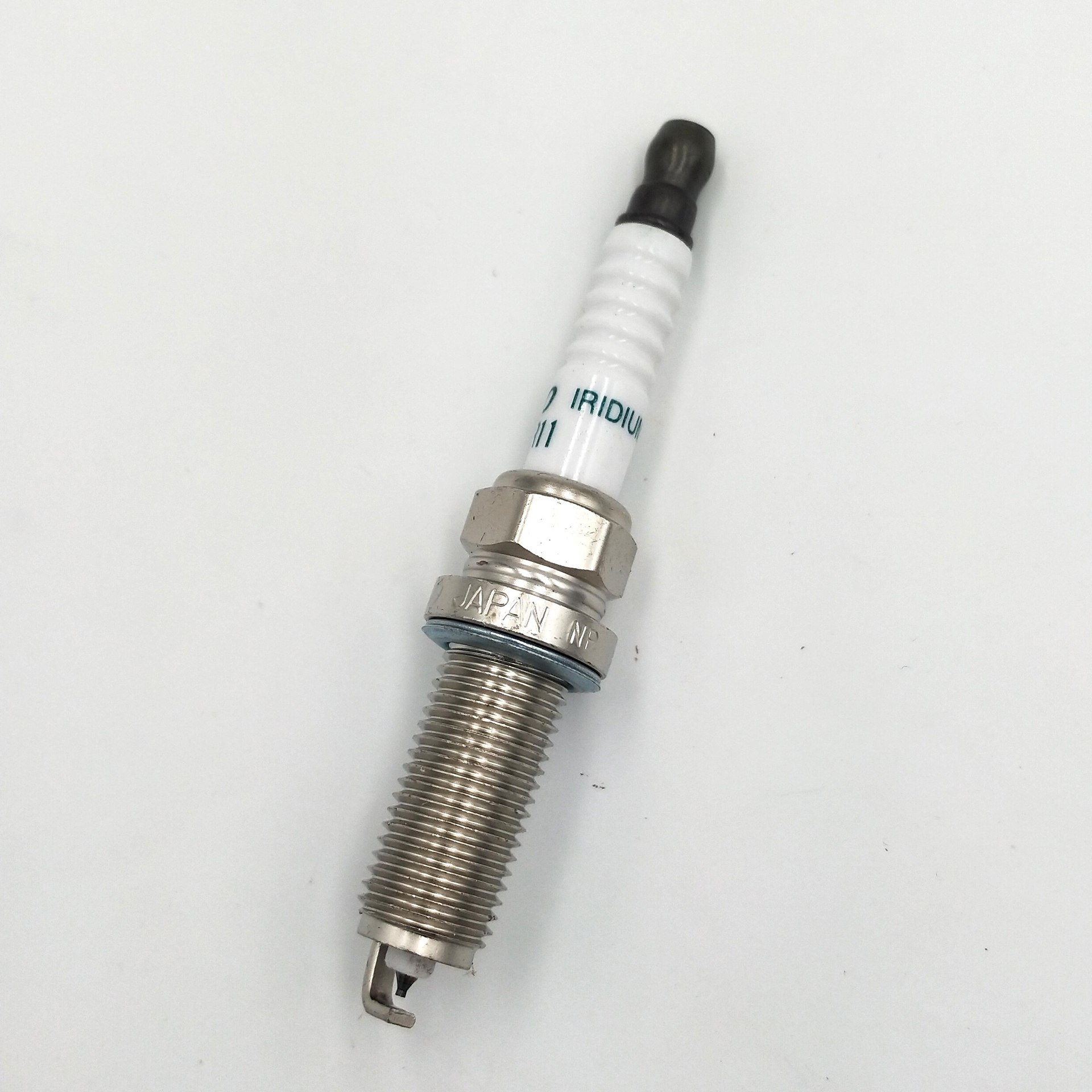 Iridium spark plug burner 90919-01275 SC16HR11 9004A-91068 90919-T1014