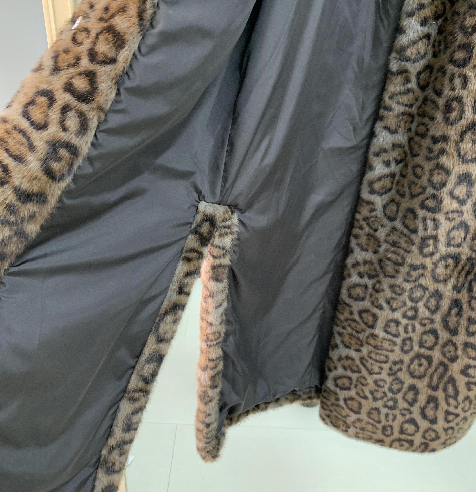 Dámské oblečení podzimní a zimní nové ekologické kožešinové norkové kožešinové leopardí vzor prodloužené velké velikosti dámské oblečení_voghion.com