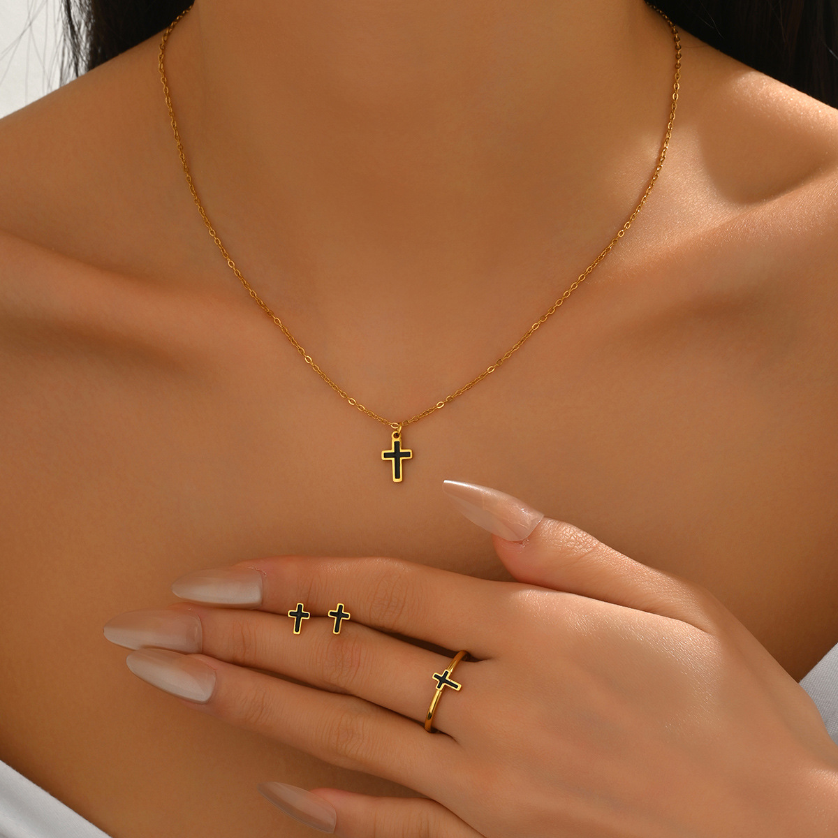 Set di gioielli croce geometrica con design a goccia d'olio_voghion.com