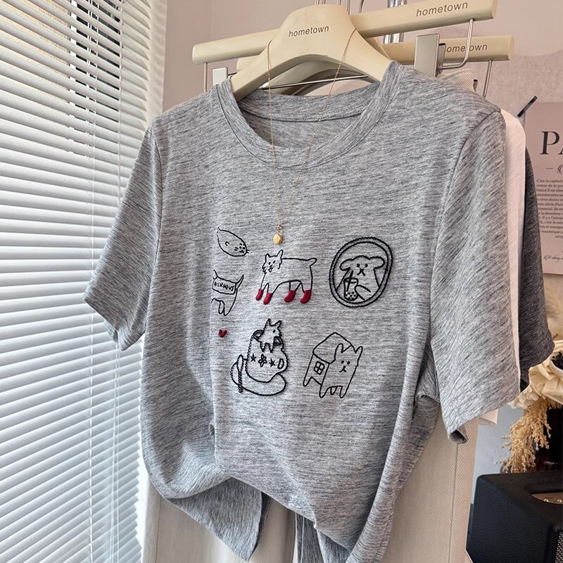Brand foreign trade ~ cut label counter cool straight tube slim Ming line decoration cute Xiao Mao embroidery short sleeve T-shirt women
