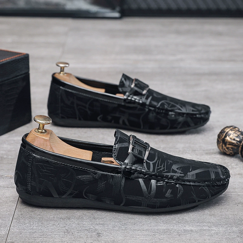 Новинка лета 2024, универсальная модная мужская обувь из мягкой кожи, износостойкая обувь с мягкой подошвой, модные классические деловые лоферы