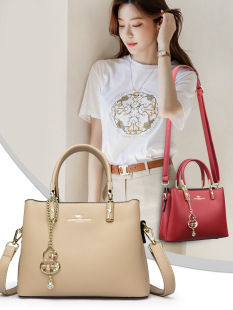 Capacious fashionable handheld bag
