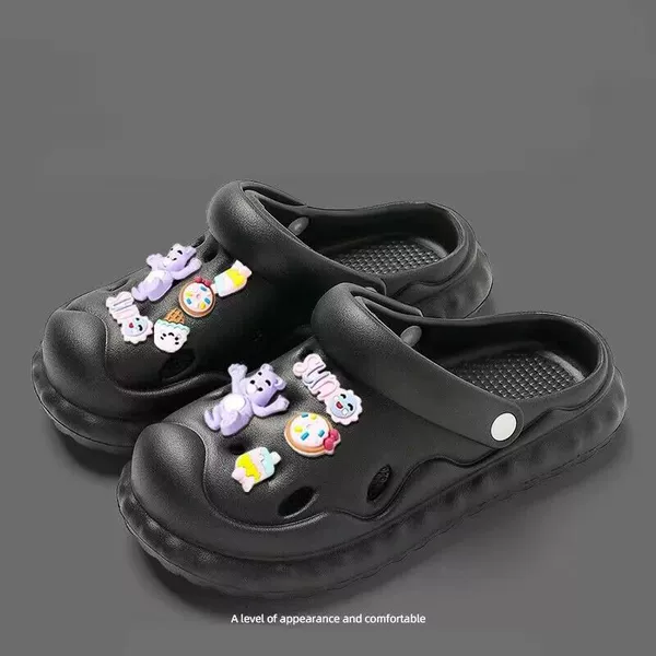 8888 Wavy Pattern-Raising Hand Bear Black