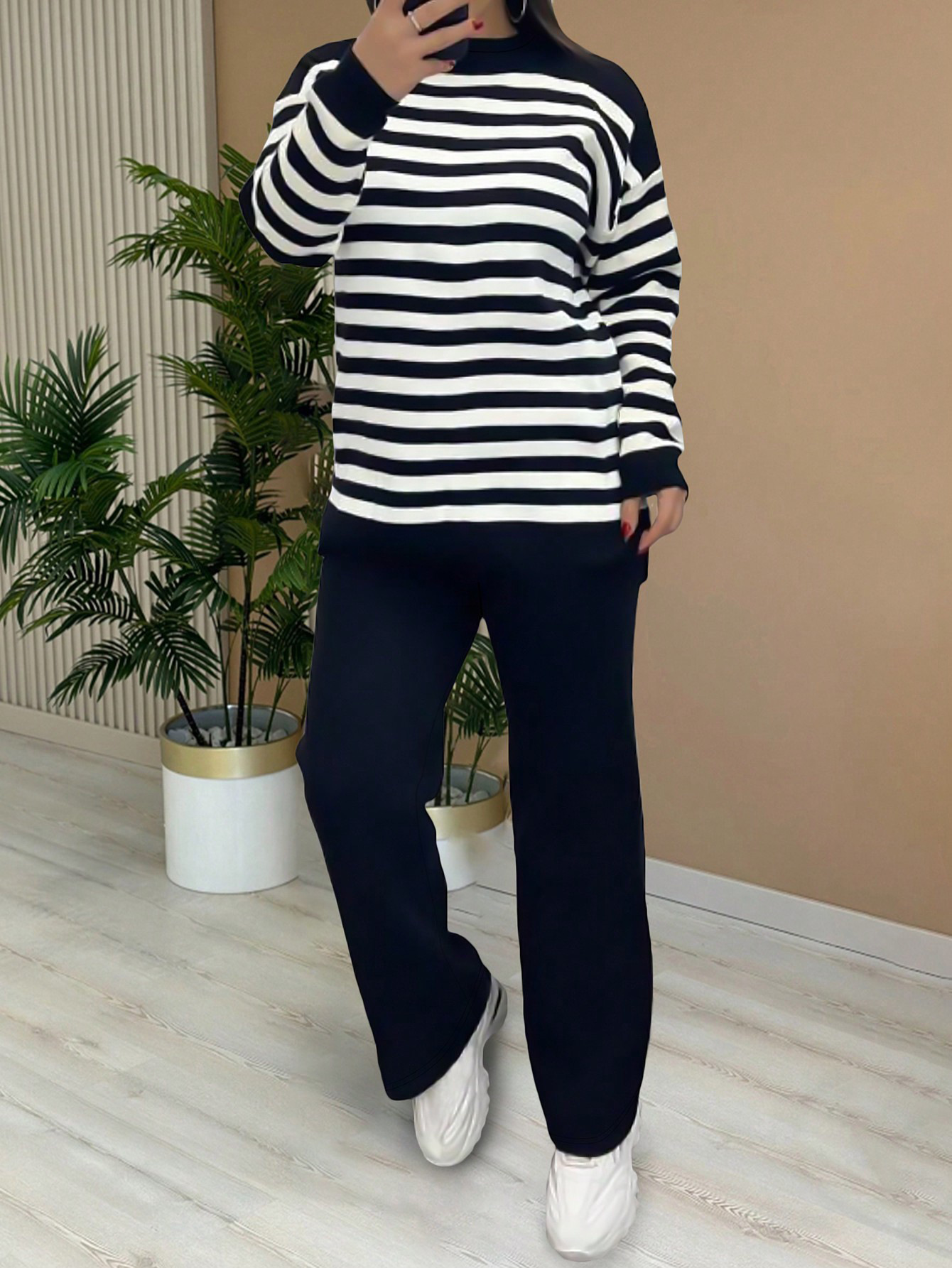 Women's Striped Color Block Two Piece Set Long Sleeve Crew Neck Top with Solid Color Bottom for Spring Autumn Winter_ecoleips.com