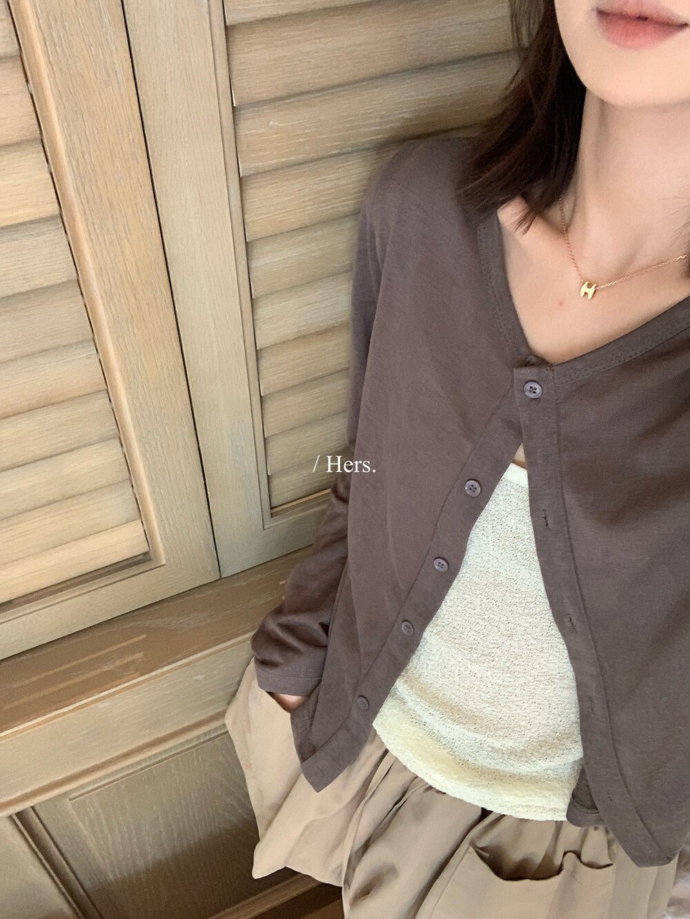 Áo khoác cardigan nữ dệt kim chống nắng cổ tròn tay dài phối màu cơ bản — Hồng sữa, Xám cacbon, màu đen, trắng ngà chi tiết 25