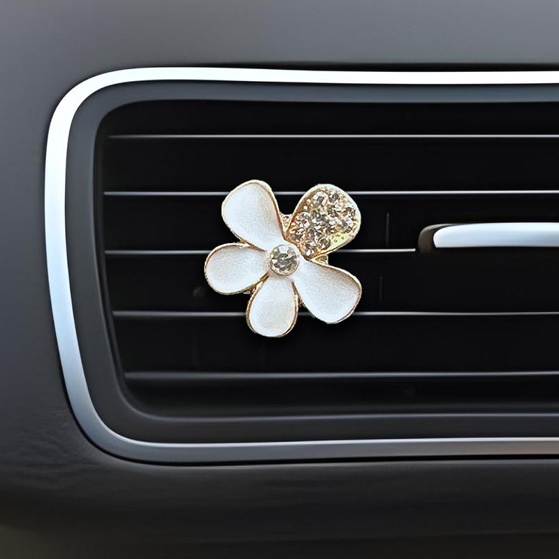Comercio transfronterizo, coche, flores de cinco pétalos, diamantes completos, salida de aire de coche, clip de aromaterapia, decoración de salida de aire acondicionado