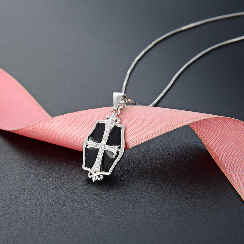 Transfronterizo Amazon accesorios de venta caliente 925 plata esterlina cruz escudo colgante collar de moda europea y americana cadena de clavícula