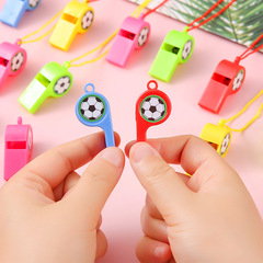口笛のサッカーの口笛の応援団の応援道具の子供のキャンディー色のおもちゃのコンサートのファンの口笛の卸売り工場