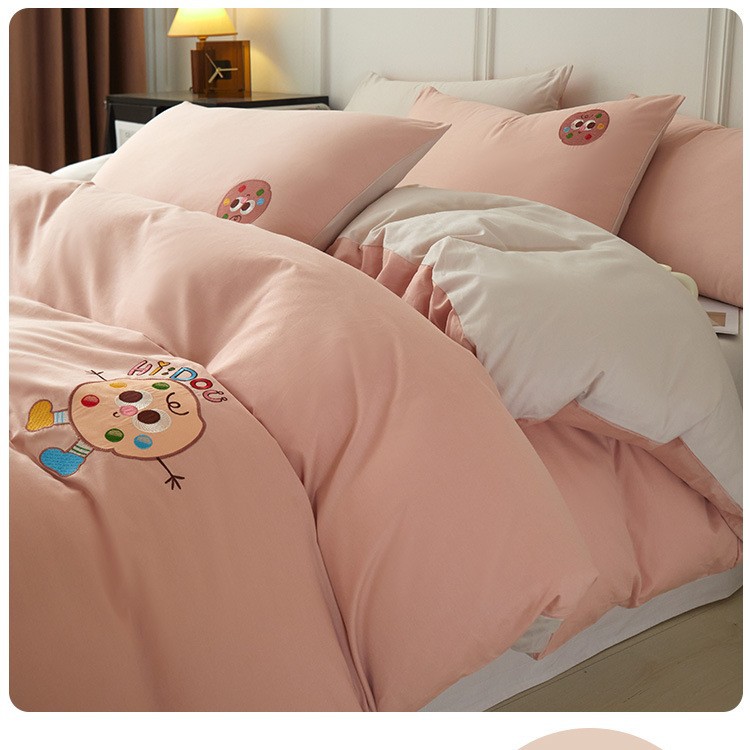 2025 nueva cama de algodón de dibujos animados de cuatro piezas funda de edredón de algodón sábana dormitorio juego de cama de tres piezas