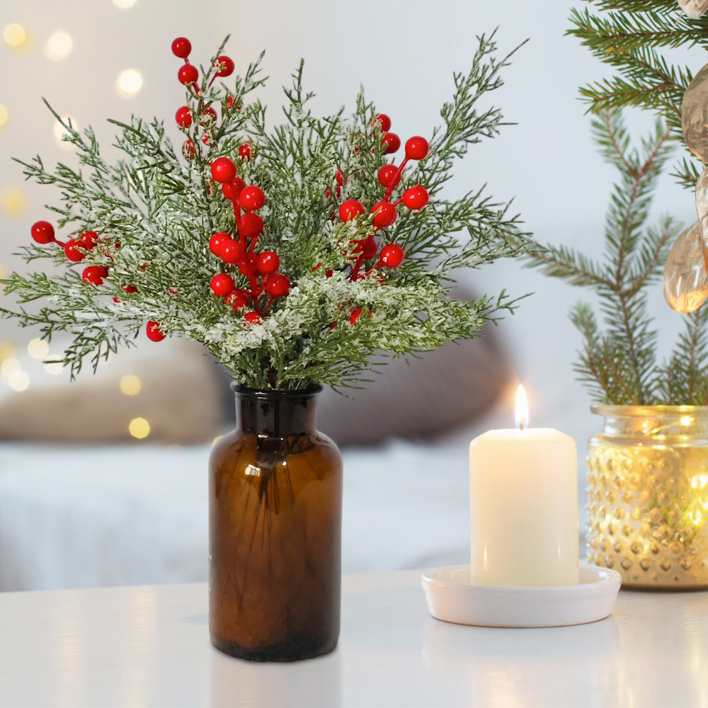 Amazonas imitación de pinos y cipredes ramo ramo floral de bayas rojas DIY decoración floral Navidad pinos adornos de mesa de comedor en el hogar