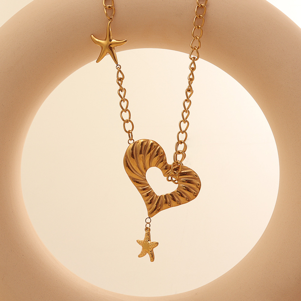 Large Heart Hollow Statement Ring In K Gold Style Fine Jewellery_voghion.com