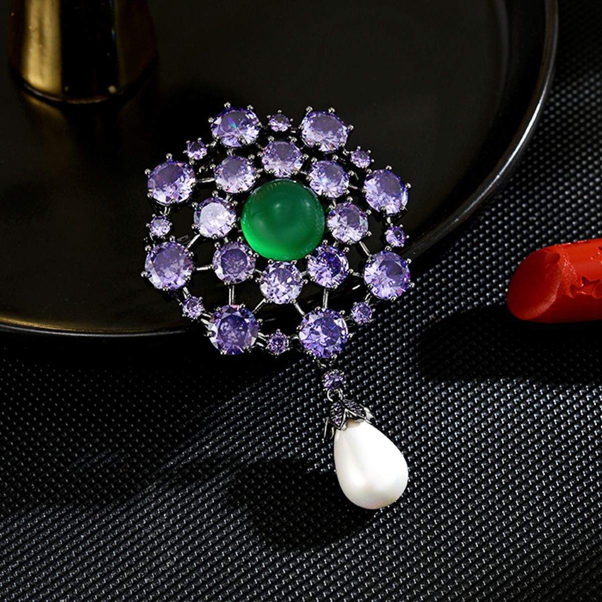 2025 New Retro Purple Cut Out Flower Pearl Pendant Micro-Encrusted Zirconia Brooch Niche Design Fashion