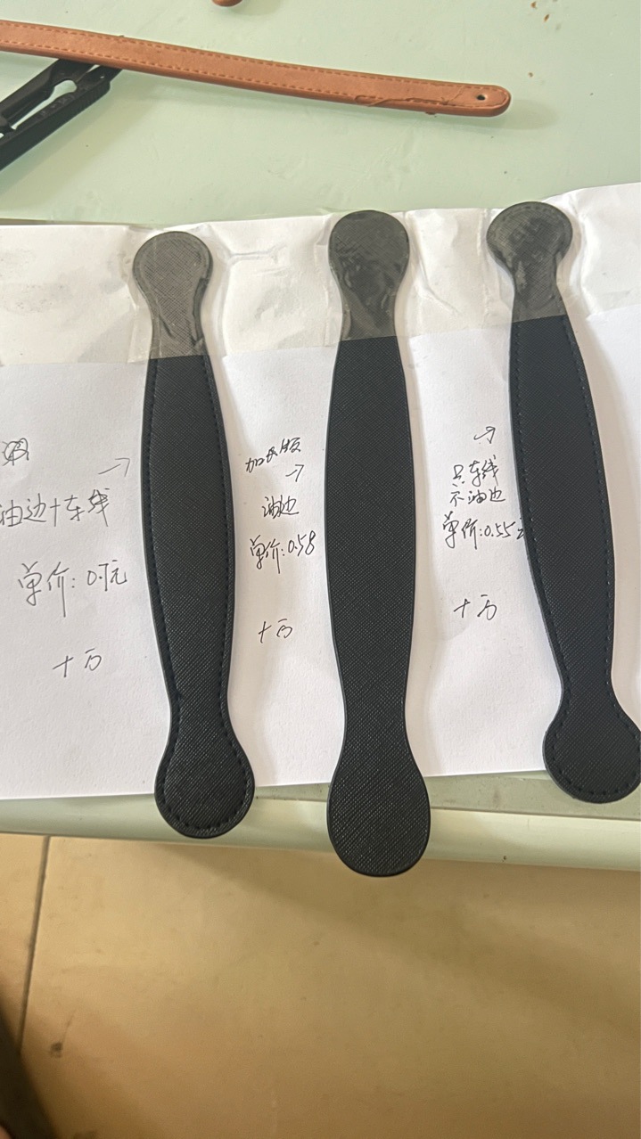 厂家节日中秋月饼礼品盒PU皮革提手PU手提带皮手挽礼品袋皮质拉手