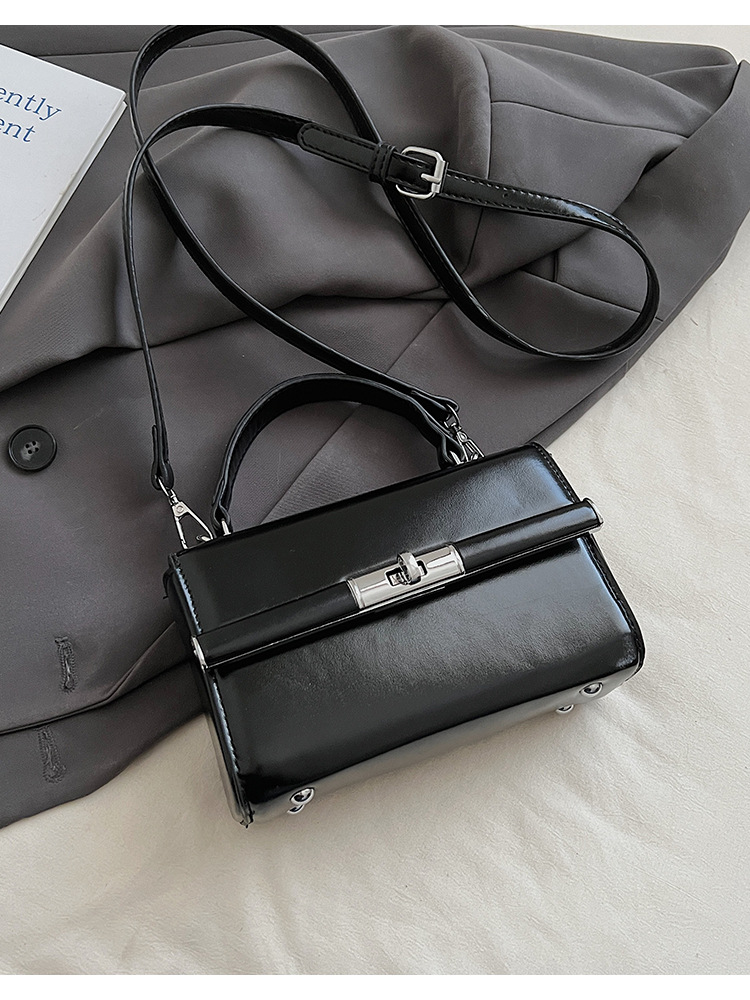 Bolso de mano de alta sensación para mujeres 2026 nuevo bolso cuadrado ligero de textura de lujo estilo coreano nicho bolso de hombro de mujer