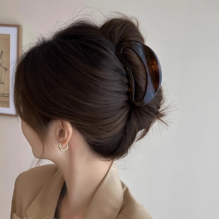 フランス式の酢酸高級感のサメの魚は女性の春夏の復古の気質の後頭部を挟みます。