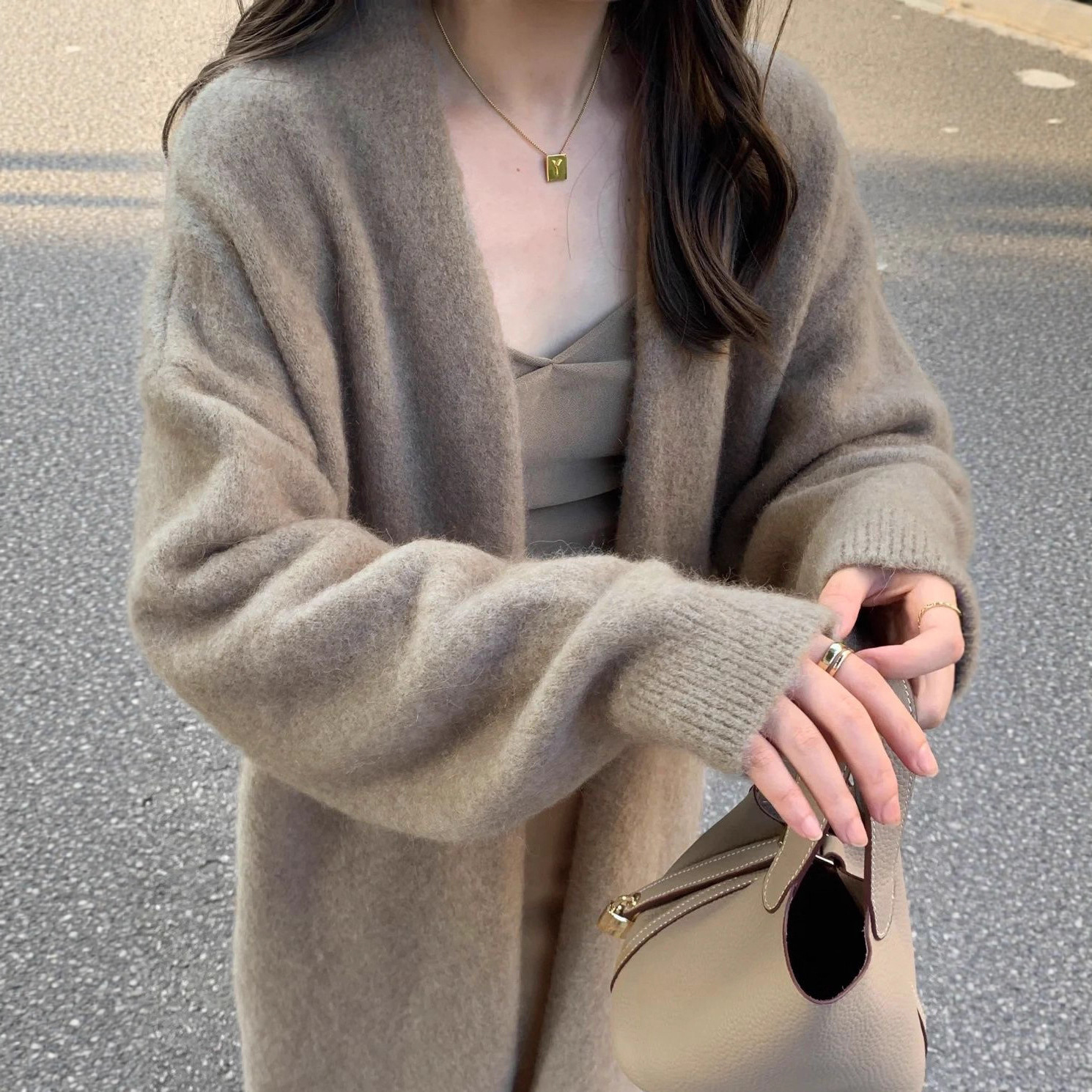 Lazy Style Small Fragrant Style Over-The-Knee Mid-Length Knitted Cardigan for Women, Loose, Sweet and Soft Waxy Windbreaker, Solid Color Sweater Jacket