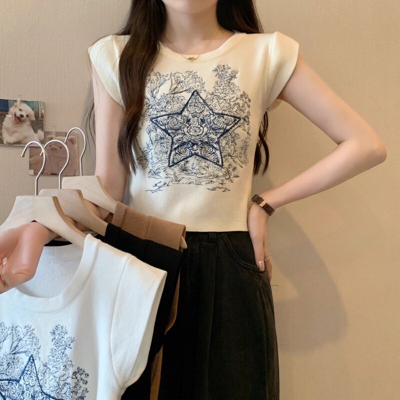 Summer New Vintage Heavy-Duty Star Embroidery Sleeveless Knit Top with French Flutter Sleeves, Versatile Outerwear