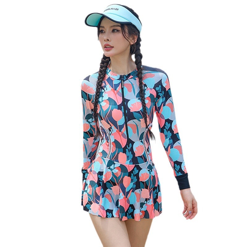 Sports swimwear