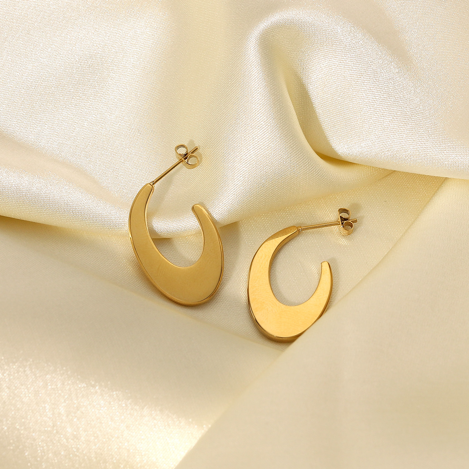 simple geometric Cshaped 14K goldplated stainless steel earringspicture3