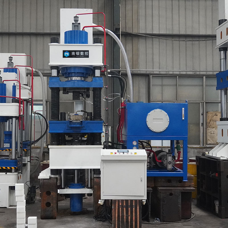 315-ton Deer Horse Nutrition Brick Forming Hydraulic Press Powder Forming Salt Brick Machine, producing both square and round bricks, 5kg and 10kg 315-ton Deer Horse Nutrition Brick Forming Hydraulic Press Powder Forming Salt Brick Machine, producing both square and round bricks, 5kg and 10kg