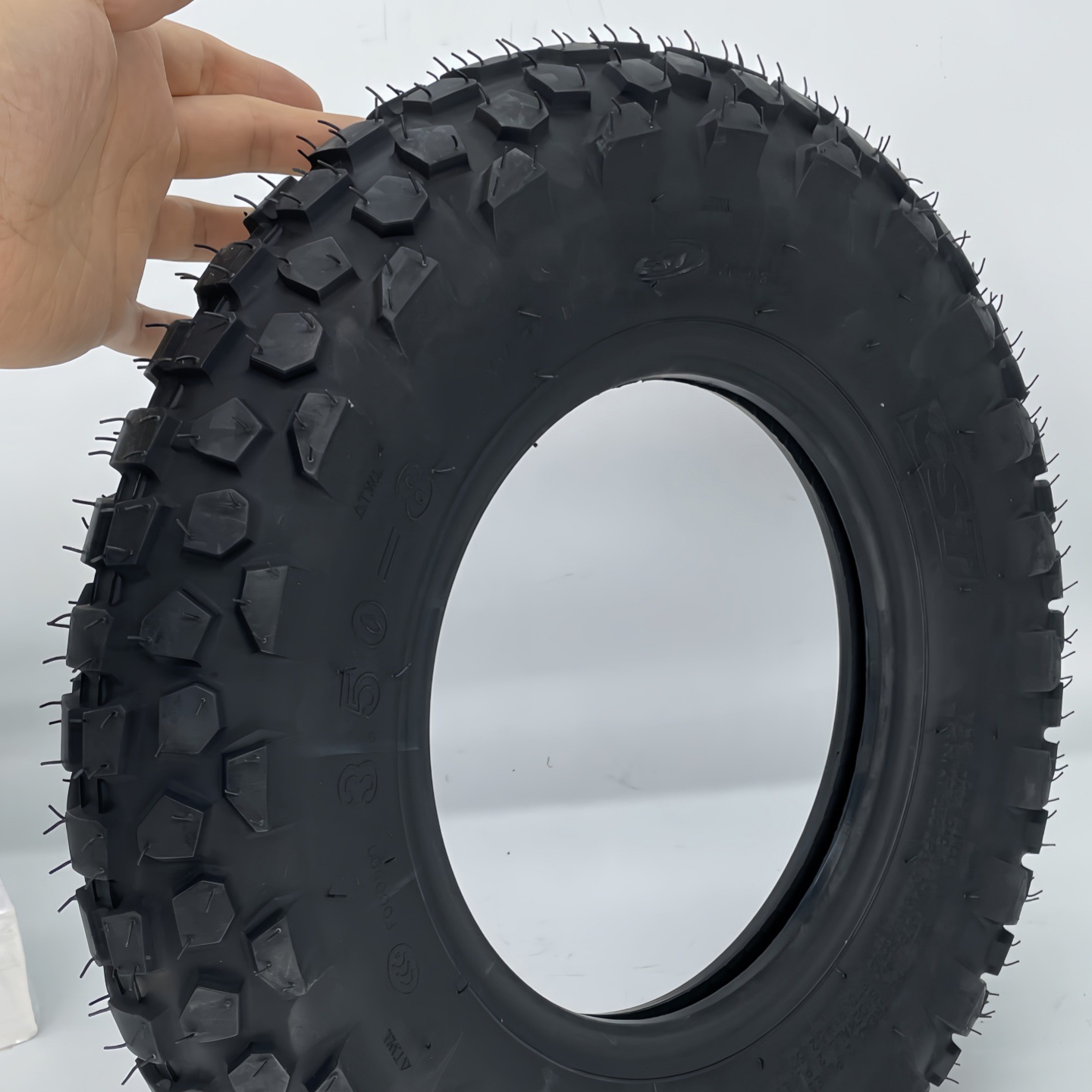 正新3.50-8CM516外胎实物图3