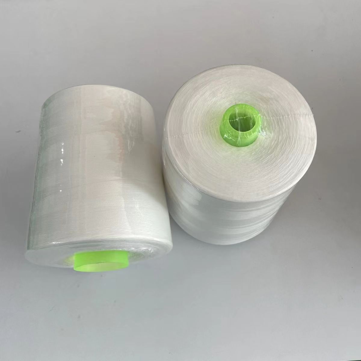 (인기상품) 60S/2 10000야드 재봉틀실 컴퓨터 자수실 고속 오일 처리 보풀 없는 실, 길이 충분