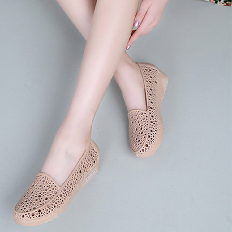 Summer Wedge Non-Slip Nurse Shoes Flat White Sandals Women's Summer Plastic Hollow Mother's Shoes Work Shoes Zhao Zhou