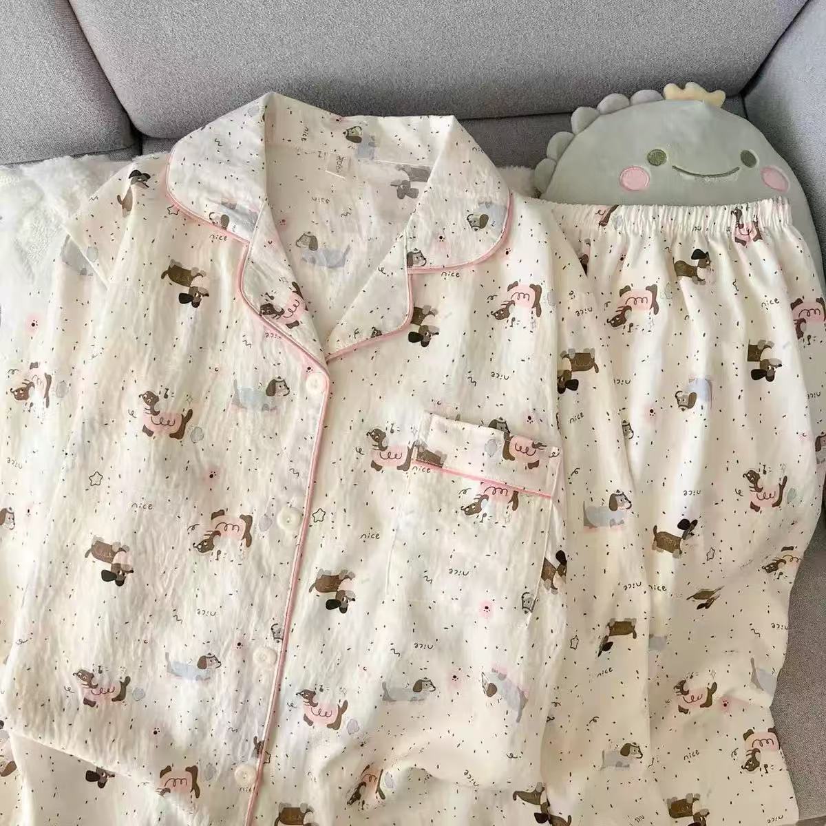 Cartoon al por mayor transfronterizo nubes de algodón pantalones de manga larga pijamas cardigans dulces de alto valor de ropa de hogar conjunto de ropa exterior